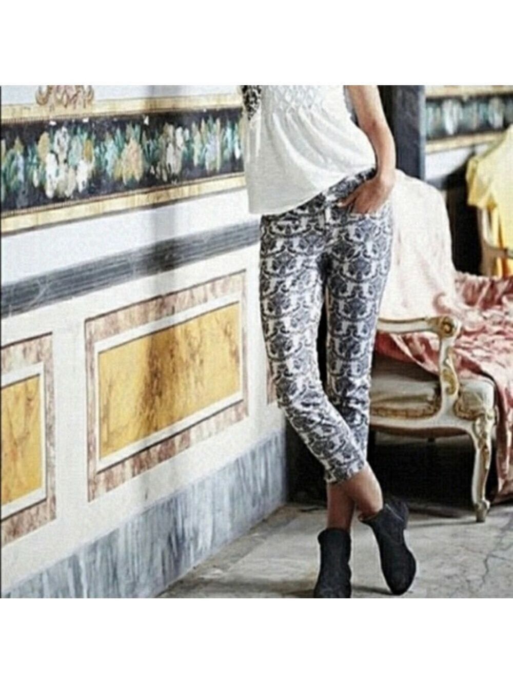 Anthropologie Cartonnier Charlie Ankle Floral Pant Grey, size 2